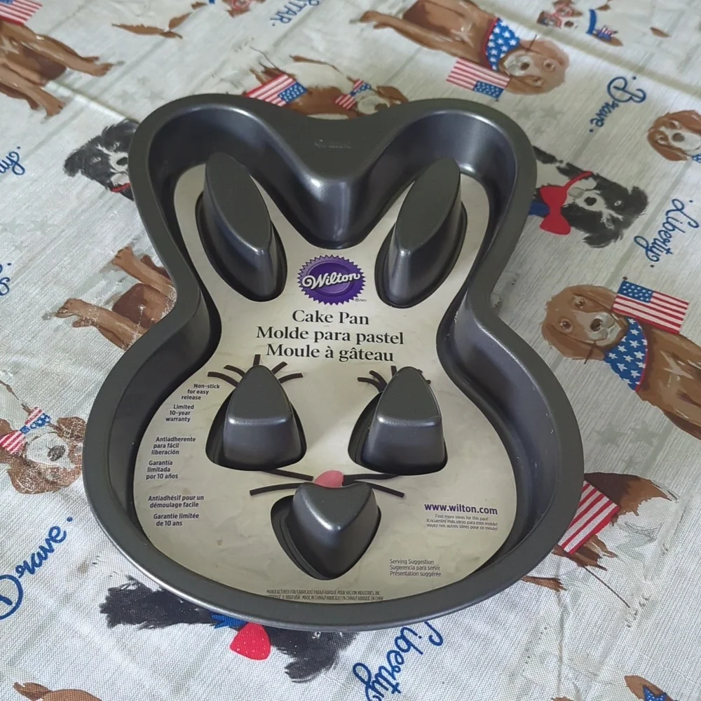 Wilton bunny pan